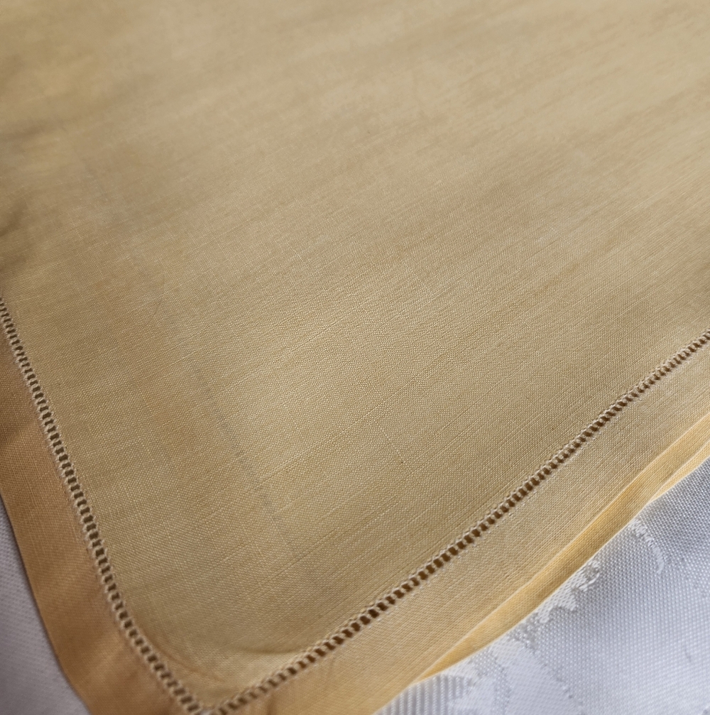 VINTAGE SET OF HEM STITCHED NAPKINS - Picture 2 of 3